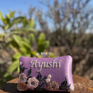 Bolso de Mano Tipo Clutch con Flores de Satén Color Lavanda para Mujer |   Bolso de Noche con Cuentas Hechas a Mano y Marco de Cristal para Bodas, Fiestas y Regalos - Product Image 2