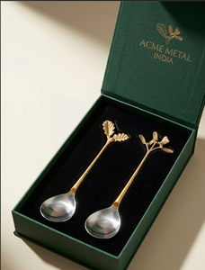 Juego de dos servidores de ensalada con diseño de mariposa en lámina de oro, de acero inoxidable con revestimiento PVD dorado, perfecto para regalo y decoración de lujo. - Product Image 3
