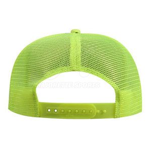 Casquettes snapback brodées sur mesure, fabriquées avec des matériaux durables, panneau frontal structuré et performance confortable toute la journée. - Product Image 3