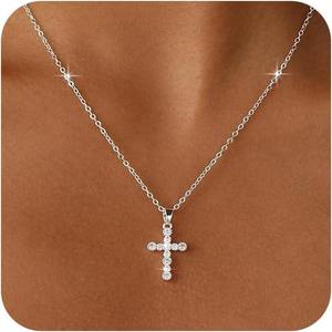 Collier pendentif croix en argent 925 plaqué rhodium avec zircon, classique, unisexe, religieux, à porter au quotidien - Product Image 4