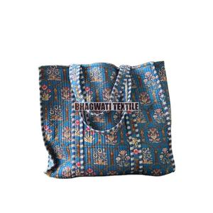 Sac fourre-tout à fleurs réversible en coton matelassé Boho fait à la main Fermeture à glissière durable écologique Logo personnalisé Tissu Casual Tassel - Product Image 1