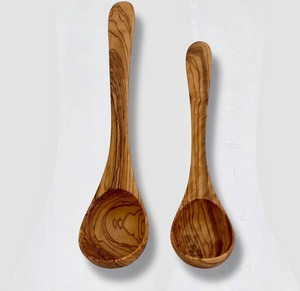 Cuchara Redonda de Madera Hecha a Mano, Sostenible y Personalizable, Utensilio de Cocina para Cocinar y Servir - Product Image 6