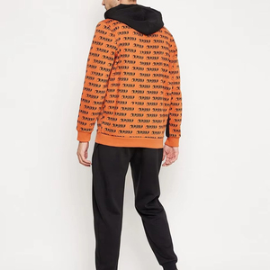 ชุดเซ็ตเสื้อฮู้ดและกางเกงวอร์มผ้าฟลีซพิมพ์ลายโลโก้ 3 มิติแบบนูน สไตล์ลำลองสตรีทแวร์สำหรับผู้ชาย  รับผลิตตามแบบ OEM - Product Image 2