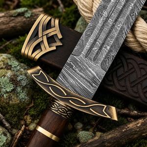Épée courte artisanale en acier Damas, style Viking médiéval, avec fourreau, mini épée, épée Viking - Product Image 2