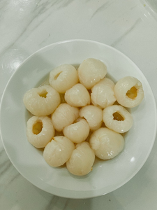 Lichis Frescos de Vietnam Enlatados en Almíbar Dulce, Fruta de Lichi Enlatada, Lichi Sin Hueso Listo para Comer, para Uso en Té y Bebidas - Product Image 4