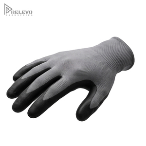 ถุงมือทำงานนิรภัยเคลือบ PU สีดำกันลื่นแบบกำหนดเอง ถุงมือช่างแบบถักไร้รอยต่อสีเทาระบายอากาศได้ดี พร้อมข้อมือยืดหยุ่น - Product Image 4