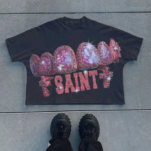 เสื้อยืดแขนสั้นสีแดงทรงโอเวอร์ไซส์สำหรับผู้ชาย Rich Path ลายพิมพ์รูปภาพด้านหน้า สไตล์สตรีท คอกลม ผ้าถัก 100% คอตตอน - Product Image 5