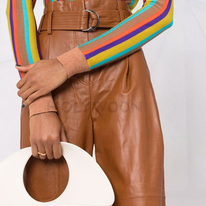 Pantalones de Cuero Clásicos para Mujer, Estilo Urbano, Impermeables, Ligeros, Diseño Moderno y Entallado, Comodidad Diaria para la Moda Cotidiana - Product Image 4