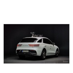 เจเนซิส จีวี70 ปี 2024 เครื่องยนต์เบนซิน 2.5T ขับเคลื่อนสี่ล้อ เกียร์อัตโนมัติ เบาะหนัง กล้องมองหลัง ระยะทาง 37,749 กม. พวงมาลัยซ้าย - Product Image 2