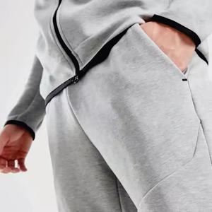 Ensembles de survêtements à logo personnalisé pour hommes deux pièces ensembles de pantalons évasés d'hiver sweats à capuche à impression bouffante survêtements pour hommes - Product Image 2