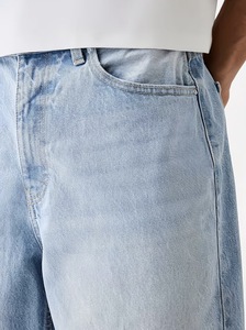 Shorts Bermuda en jean délavé bleu clair pour homme, taille mi-haute, fermeture boutonnée, style urbain, motif patchwork, tissu en coton respirant, été - Product Image 6