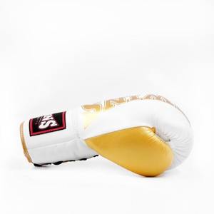 Guantes de Boxeo Twins Personalizados en Dorado y Blanco, Guantes Twins de Cuero Genuino de Alta Calidad - Product Image 3
