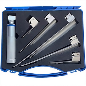 Ensemble de laryngoscope LED en acier inoxydable pour usage vétérinaire avec 5 lames droites de type Miller, batterie amovible - Product Image 1