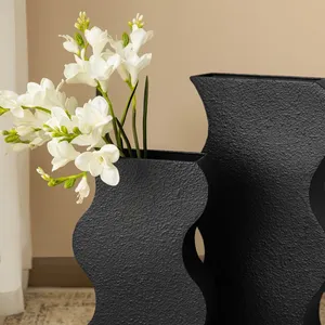 Juego de Jarrones Modernos de Metal para Mesa, de 8-10 Pulgadas, Hechos a Mano, Decorativos, para el Hogar, Diseño Costero, Ecológicos, Navideños - Product Image 4