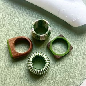 Colección de Anillos para Servilletas de Resina con Acabado Liso para Decoración de Mesa Moderna, Aportando un Brillo Pulido y un Atractivo Especial - Product Image 2