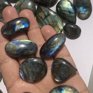 Boule de pierre précieuse naturelle en labradorite multicolores arc-en-ciel, taille personnalisée pour la fabrication de bijoux - Product Image 3