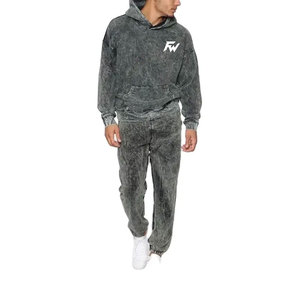 Conjunto de dos piezas de chándal con efecto acid wash, estampado personalizado, corte holgado, sudadera con capucha y pantalones deportivos, ropa casual para hombre - Product Image 1