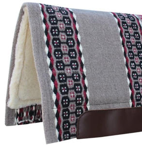 Vardhman Premium Nueva Zelanda Parche de cuero de fieltro de lana gris Venta caliente Diseño de almohadilla de sillín occidental para forro polar de equitación - Product Image 2