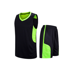 Tenues de basket-ball professionnelles respirantes, confortables, à séchage rapide, 100% polyester, de haute qualité, design personnalisé, grandes tailles - Product Image 1