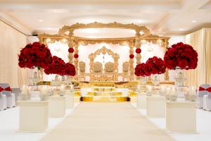 Mandap de Boda con Diseño de Colmillos de Elefante, Mandap Dorado de Fibra, Decoración para Bodas Tradicionales Hindúes, Venta al por Mayor en Australia - Product Image 2