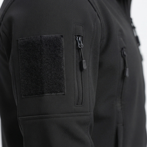 Veste à capuche softshell noire pour homme avec fermeture éclair et poches, coupe classique, manteau de randonnée en plein air, vestes de mode personnalisables - Product Image 5