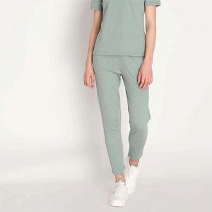 Ensemble t-shirt et pantalon pour femmes modernes, vêtements de sport, tissu respirant, tenue de fitness pour la salle de sport - Product Image 6