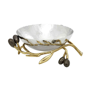 Frutero de metal elegante con diseño de rama de olivo dorada martillada y cuenco plateado, para decoración de hogares de lujo, hoteles y regalos de mesa. - Product Image 4