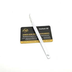 Pinza para Pestañas con Recubrimiento de Color Blanco y Punta Plateada, Acero Inoxidable Sostenible, Impresión de Logotipo Personalizado, Servicio OEM - Product Image 1