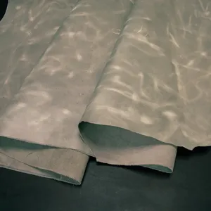 Cuir de vachette véritable gris premium, finition cirée, idéal pour les chaussures urbaines, les bottes utilitaires, les sacs à dos quotidiens et les articles artisanaux. - Product Image 1