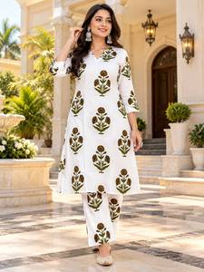 Ensemble Kurta en coton blanc à imprimé floral pour femmes, coupe ample, style traditionnel indien pakistanais, vêtements décontractés, longueur cheville, toutes saisons - Product Image 1