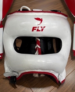 Factory Manufacture Top Selling New Arrival White <b>Red</b> Leather Lace-up Gloves Professional Training Fly Boxing Sparring Set - Product Image 5