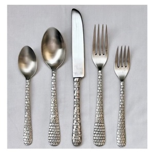 Juego de Cubiertos de Acero Inoxidable de Alta Calidad, Vajilla Elegante, Cubertería Dorada, Juego de Cuchillos, Tenedores y Cucharas con Diseño de Bambú en el Mango - Product Image 3