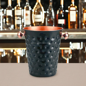 Seau à glace moderne en métal fini noir grand design martelé pour la bière, la nourriture, le stockage, la maison et le bar déco - Product Image 3