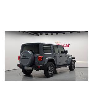 Jeep Wrangler 2.0 Sahara 2024, 4 Puertas, 9,573 km, Caja de Cambios Automática, Volante a la Izquierda, Cámara Trasera - Product Image 2