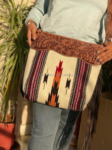 มาใหม่ล่าสุดการออกแบบที่ไม่ซ้ํากันมือTooled Fringeกระเป๋าถือAztecอานผ้าห่มสลิงกระเป๋าโบฮีเมียนการออกแบบที่ไม่ซ้ํากันสไตล์กระเป๋าสําหรับผู้หญิง - Product Image 2