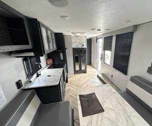 Caravanes de voyage de luxe d'occasion 2022 F-o-r-e-s-t River Ozark 2500TH - Product Image 4