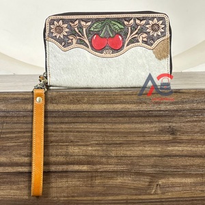 กระเป๋าสตางค์หนังวัวแท้ลายดอกเชอร์รี่น่ารัก ปี 2026 ทำมือ ตกแต่งด้วยลายสลัก พร้อมช่องใส่บัตรหลายช่อง ป้องกัน RFID สำหรับผู้หญิง - Product Image 1