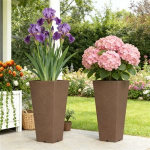 Set di 2 Vasi e Fioriere in Plastica Marrone - Product Image 1