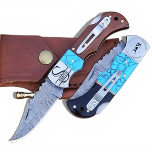 Cuchillo Plegable OEM Personalizado Hecho a Mano de Acero de Damasco con Bloqueo Trasero, Clip de Bolsillo y Mango de Madera de Palisandro Natural con Gema de Turquesa UA - Product Image 1