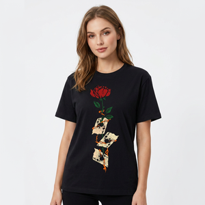 T-shirt noir pour homme avec imprimé rose rouge et cartes à jouer, manches courtes, col rond, design floral décontracté, coupe classique - Product Image 5