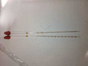 Pipeta Graduada de Vidrio para Laboratorio con Bulbo de Goma |   Pipeta de Laboratorio para Estudiantes para Experimentos Químicos y de Biología - Product Image 4