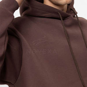 Chándal de hombre de secado rápido 100% algodón diseñado para entrenamientos de alta intensidad, correr y sesiones de entrenamiento atlético. - Product Image 5