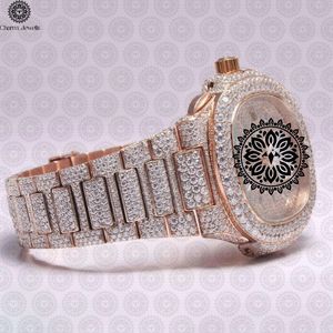Montre Tonneau de luxe pour femme Charm Jewells en acier inoxydable 40 mm avec lunette sertie de diamants, mouvement à quartz analogique, fermoir pliant - Product Image 2