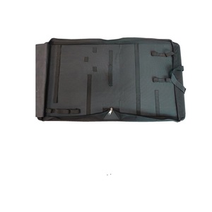 Kit de fournitures pour la fabrication de bijoux, étui enroulable en plastique avec compartiments et fermeture à glissière, 26 pièces - Product Image 1