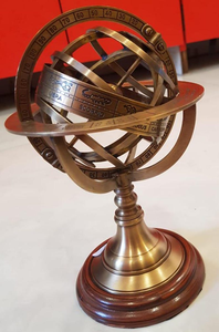 Esfera Armilar Astronómica de Latón Antiguo con Base de Madera, Escultura Celestial Vintage del Zodíaco, Decoración de Escritorio para Oficina o Biblioteca - Product Image 4