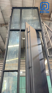 Porte d'entrée extérieure pivotante surdimensionnée en fer, design architectural moderne, avec insert en verre trempé, sur mesure de qualité supérieure pour villas et hôtels, modèle 2026 - Product Image 3