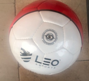 Balón de Fútbol de Piel Sintética PU Brillante de Alta Calidad, Tamaño 5, Ligero, Ecológico, Cosido a Mano, para Interior, Personalizable, Venta al Por Mayor OEM - Product Image 6