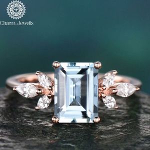 Bague de fiançailles en moissanite plaquée or rose et argent pour femme, certifiée IGI, sertissage classique à griffes, 3g de pierres précieuses - Product Image 1