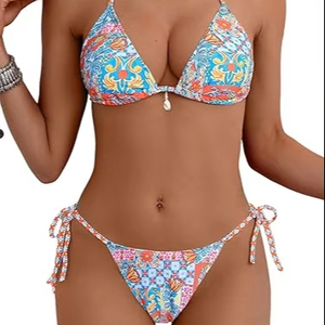 Bikini tendance sur mesure très demandé en tissu nylon spandex, robe de plage. - Product Image 1
