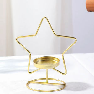 Candelabro Decorativo de Metal para Comedor, Perfecto para Arreglos de Mesa Formales y Ocasiones Festivas - Product Image 1